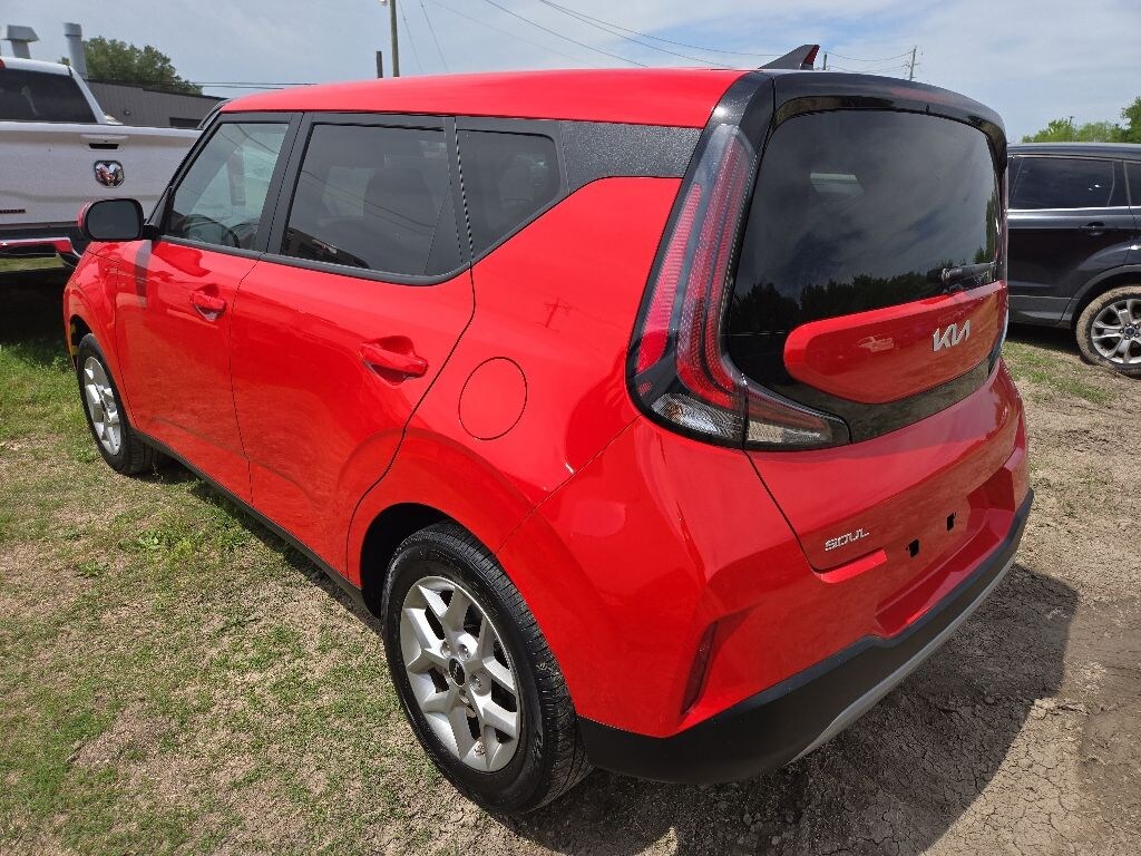 Used 2025 Kia Soul LX Hatchback