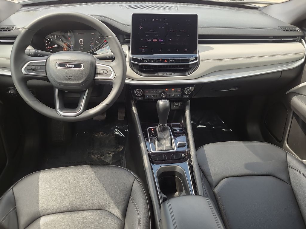 2025 Jeep Compass Limited - Photo 16