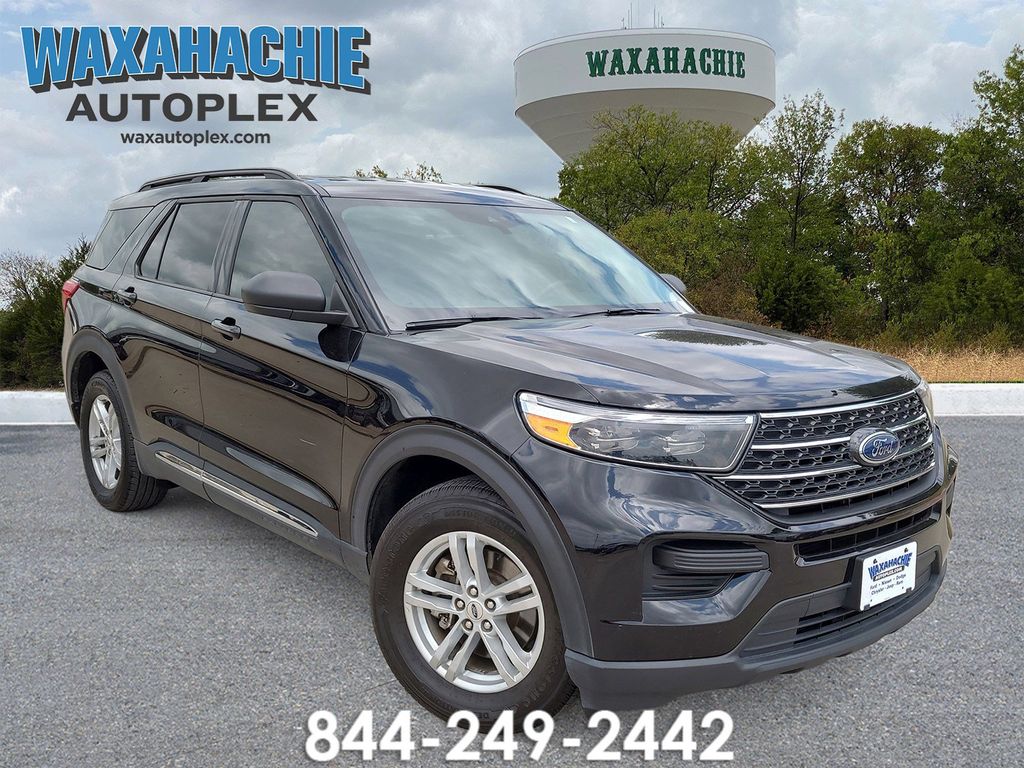 2022 Ford Explorer XLT RWD's photo