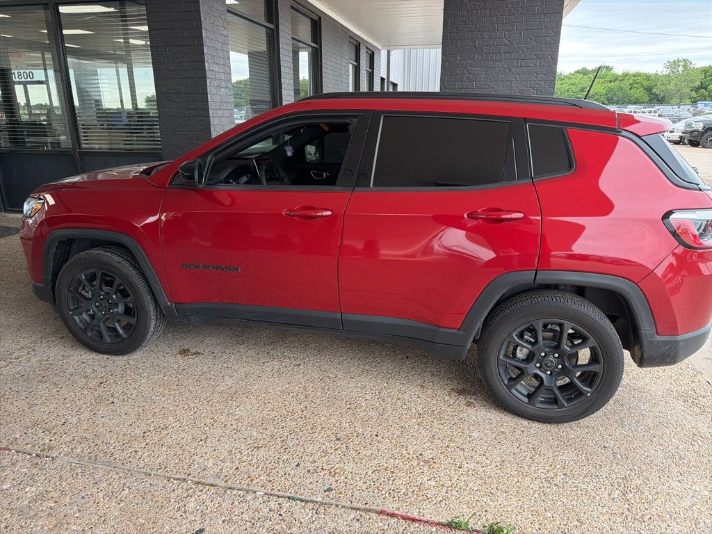 2025 Jeep Compass Latitude 4X4's photo