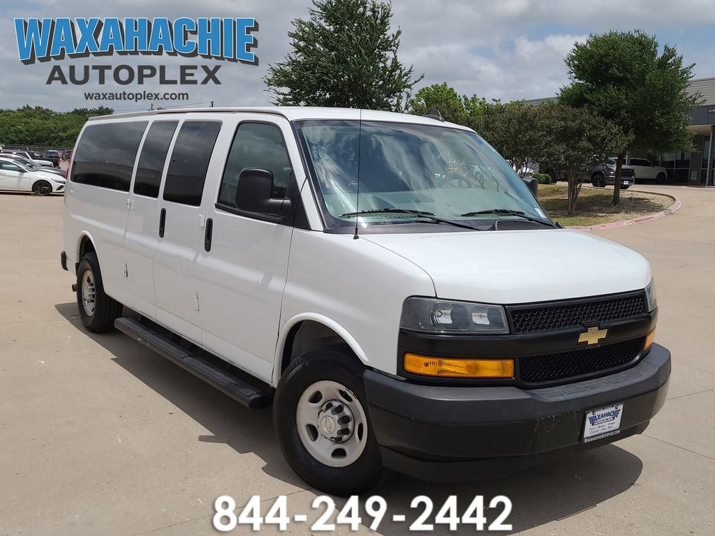 2023 Chevrolet Express 3500 LS Extended's photo