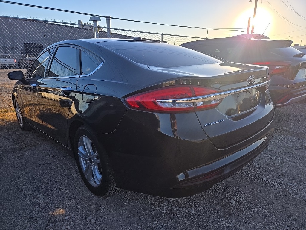 Used 2018 Ford Fusion SE with VIN 3FA6P0HD4JR283748 for sale in Waxahachie, TX