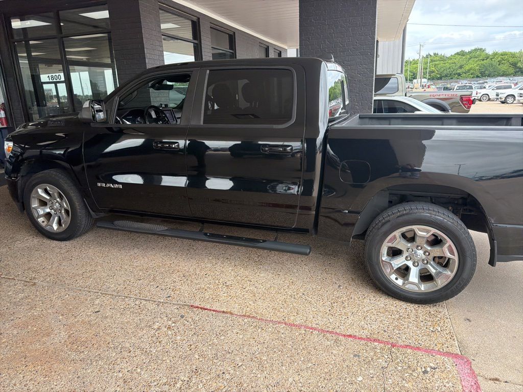 2019 RAM 1500 Big Horn/Lone Star 4x4 Crew Cab 5'7's photo