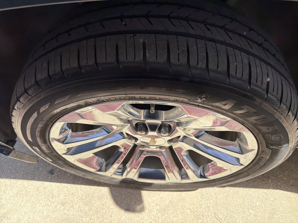 Used 2019 Chevrolet Tahoe LT with VIN 1GNSCBKC8KR380634 for sale in Waxahachie, TX