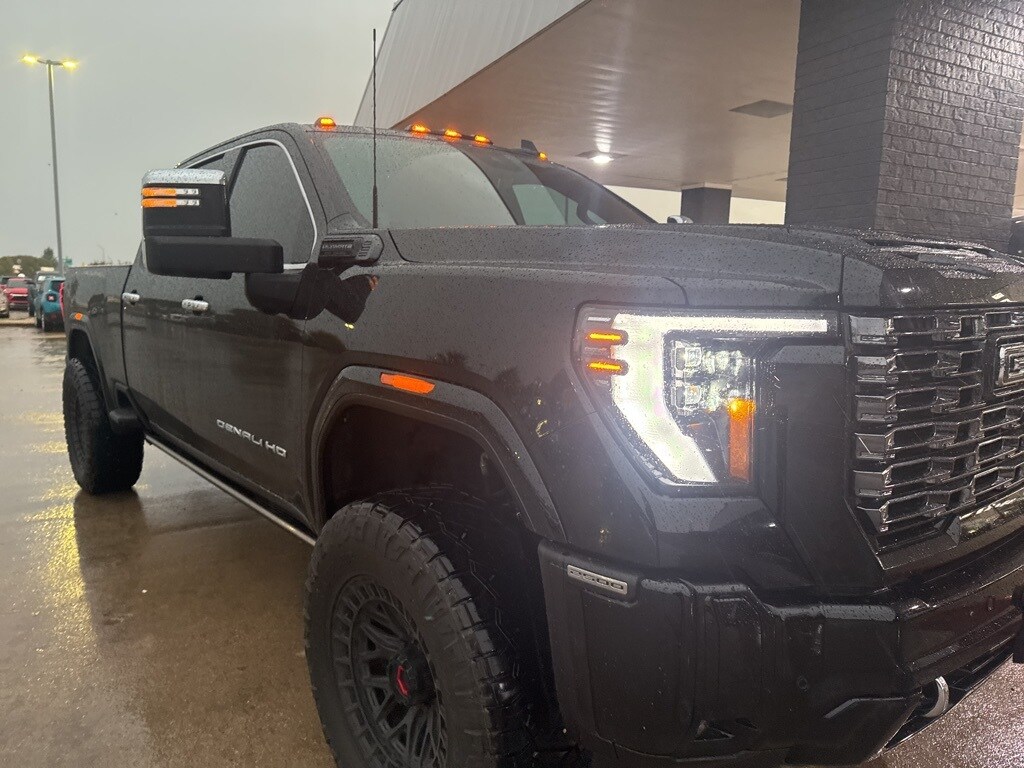 2025 Gmc Sierra HD Denali Ultimate photo 3