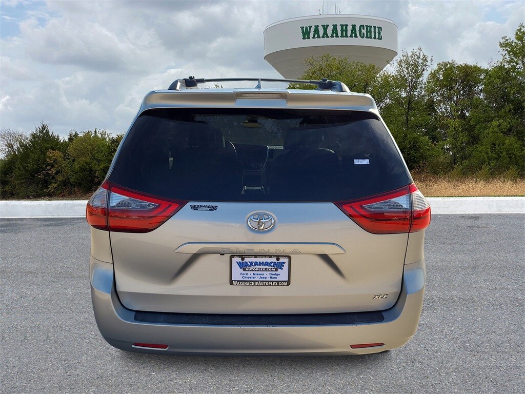 Used 2020 Toyota Sienna XLE Minivan/Van
