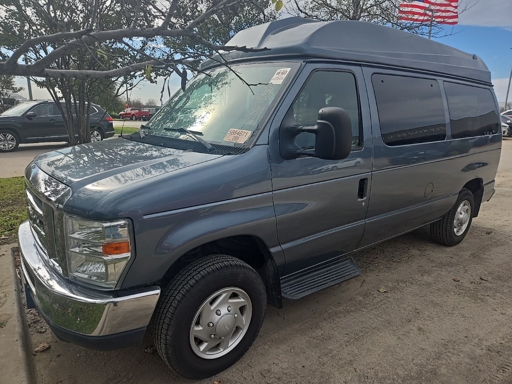 2012 Ford E-Series Econoline Wagon XLT's photo