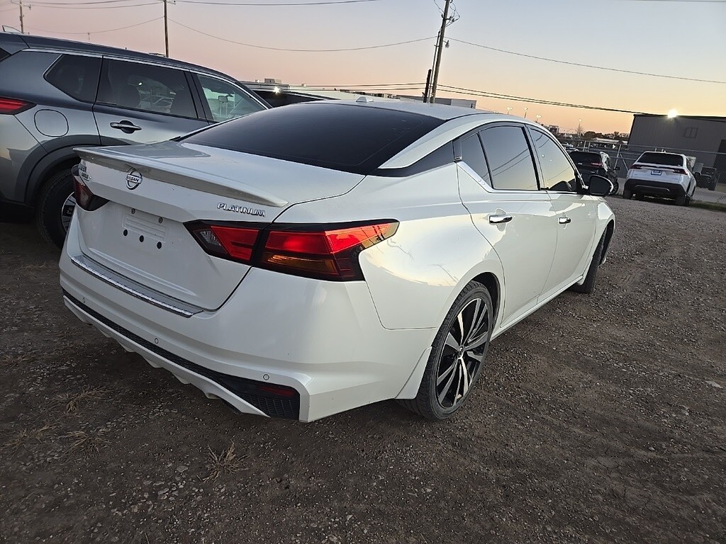 Used 2020 Nissan Altima 2.5 Platinum Sedan