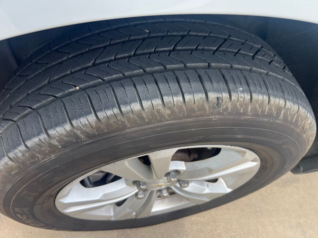 Used 2017 Chevrolet Equinox LS with VIN 2GNALBEK8H1517023 for sale in Waxahachie, TX