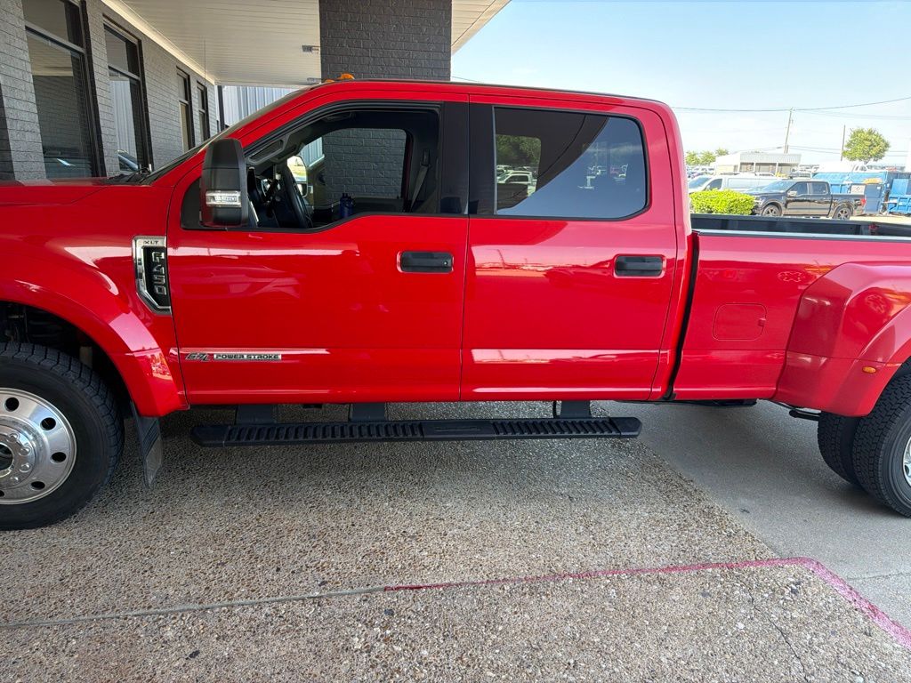2018 Ford F-450 XLT 4x4 Crew Cab 8' Box DRW's photo
