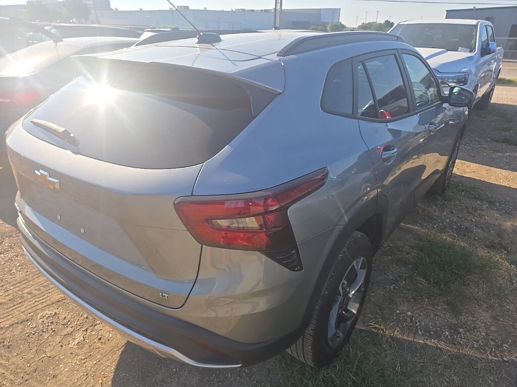 Certified 2025 Chevrolet Trax LT SUV