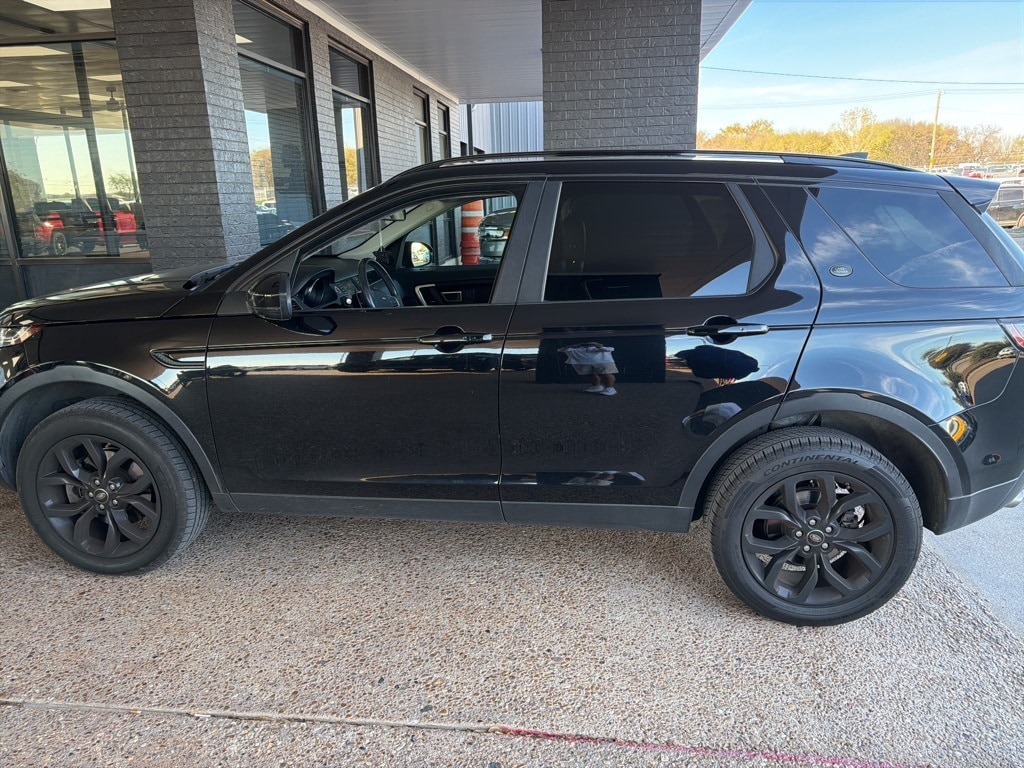 Used 2019 Land Rover Discovery Sport Landmark with VIN SALCR2FXXKH806699 for sale in Waxahachie, TX