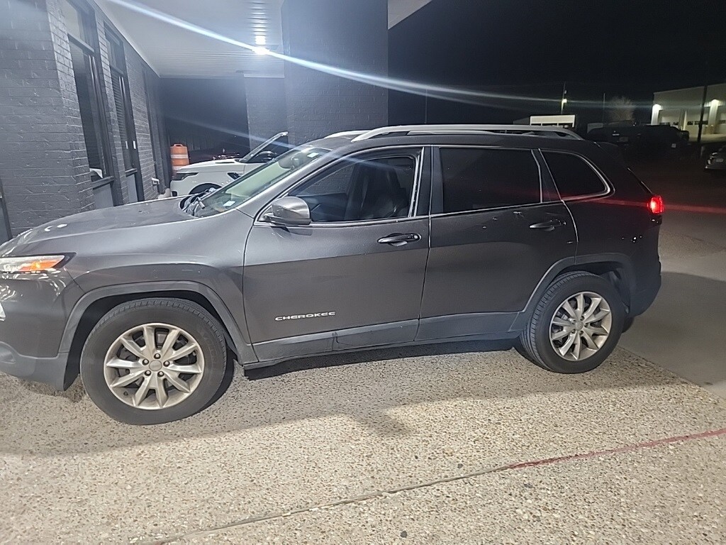 Used 2016 Jeep Cherokee Limited SUV