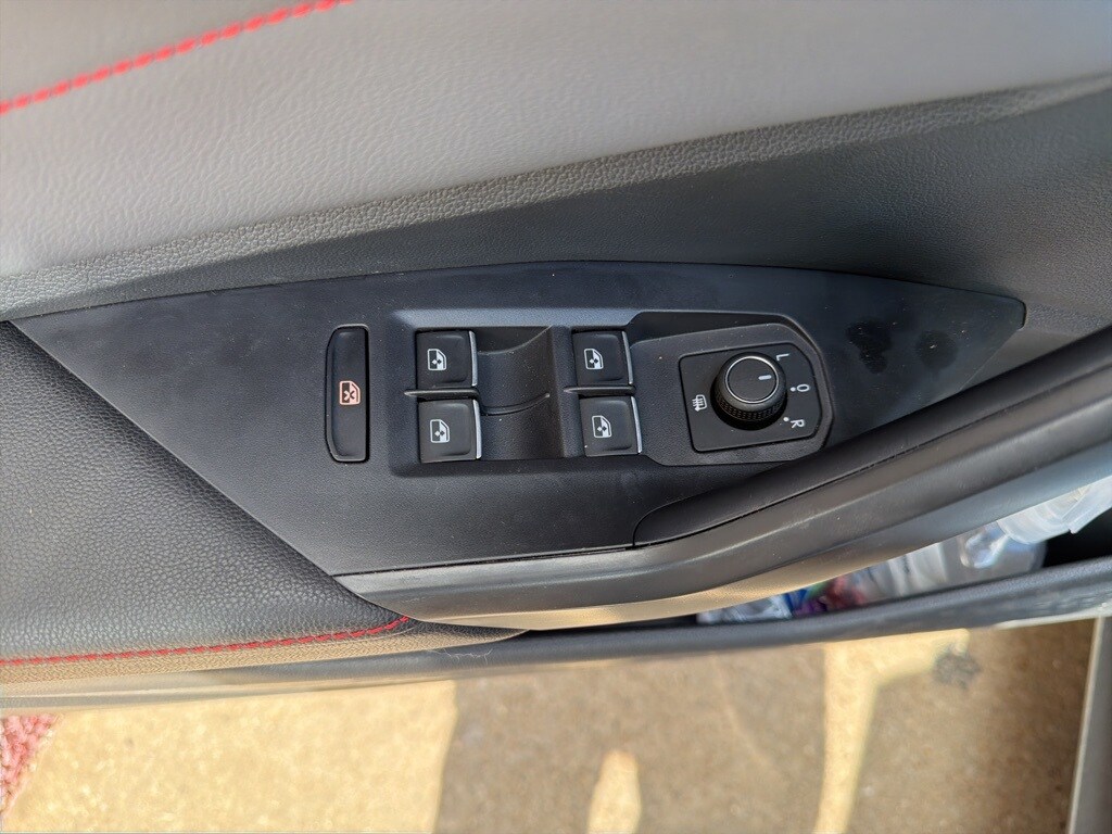 2025 Volkswagen Jetta GLI 2.0T Autobahn photo 4