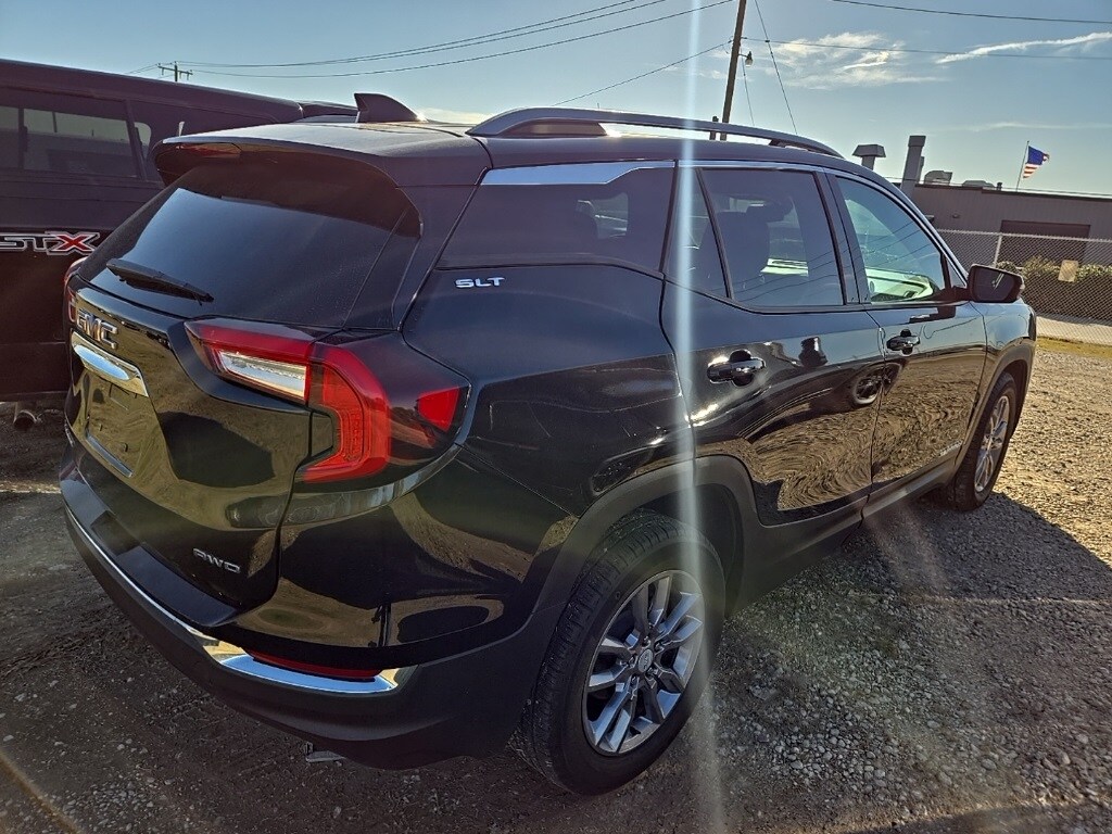 Used 2024 GMC Terrain SLT SUV