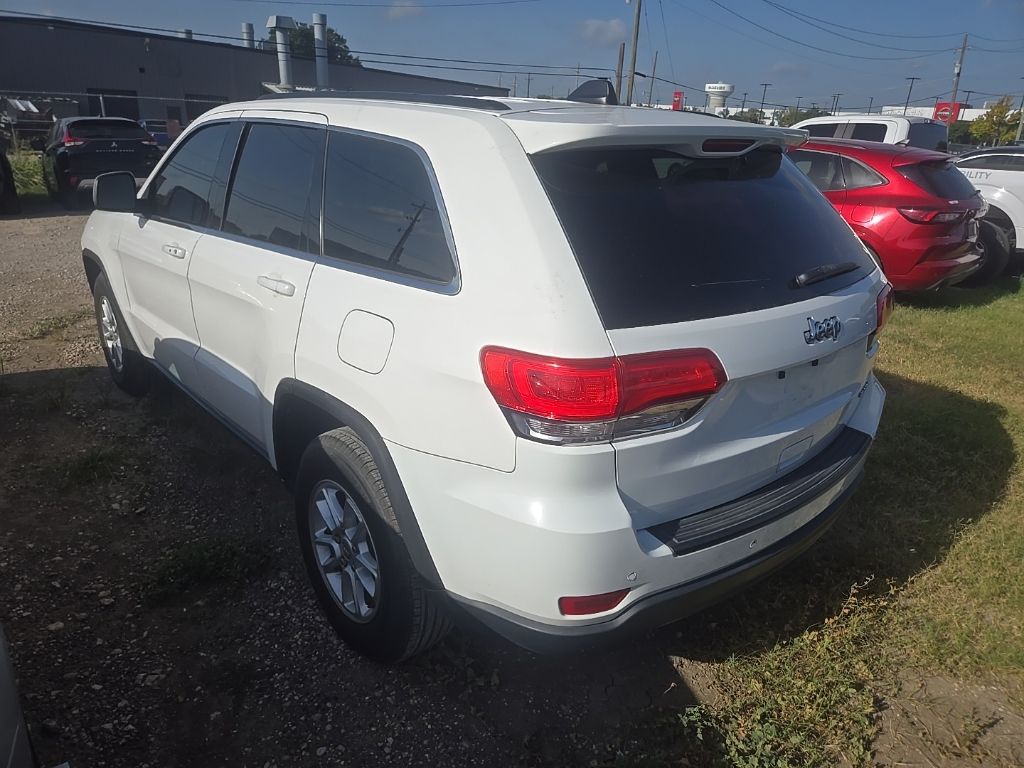Used 2018 Jeep Grand Cherokee Laredo with VIN 1C4RJEAG6JC353727 for sale in Waxahachie, TX