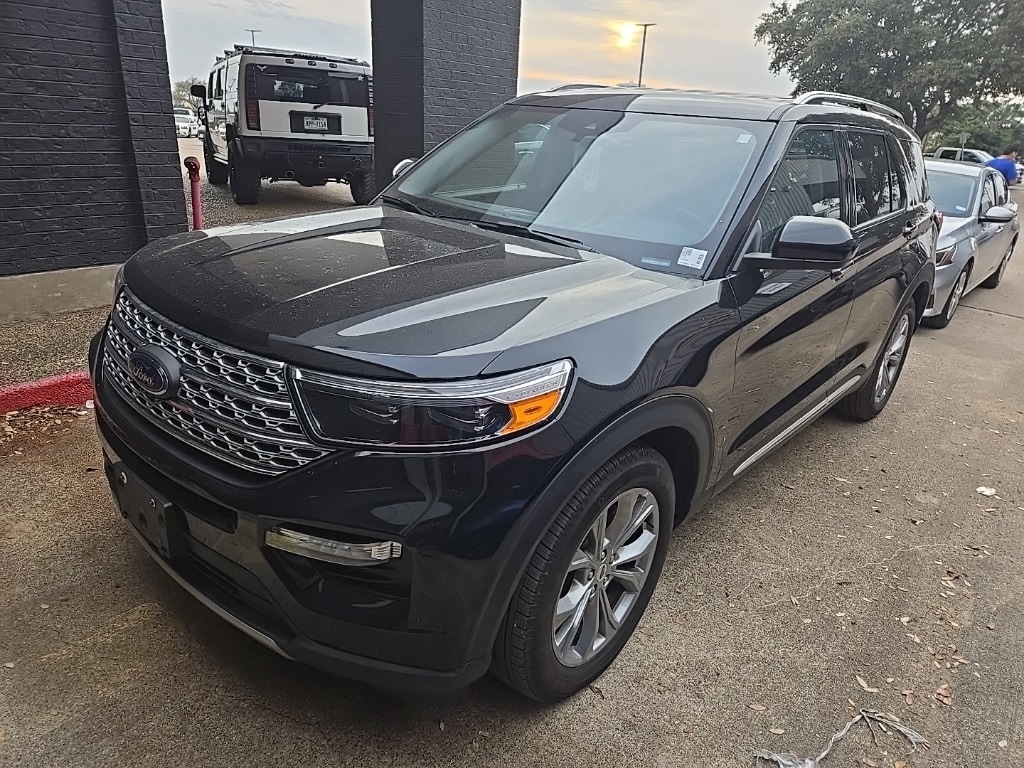 2024 Ford Explorer Limited's photo