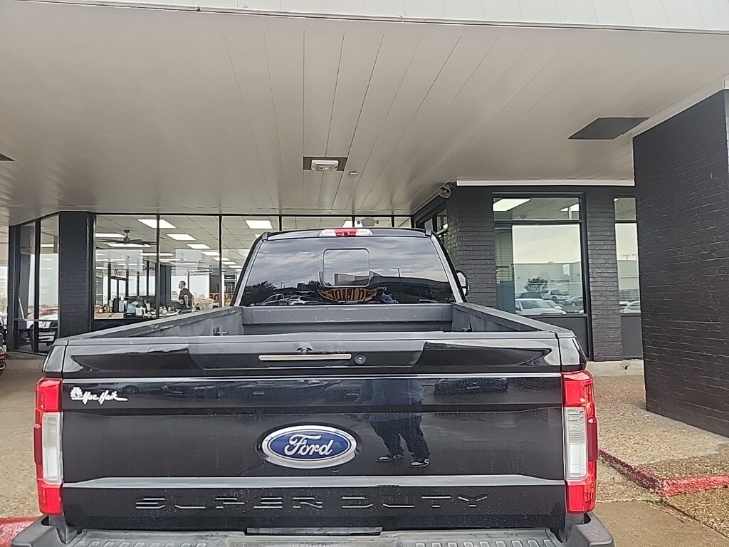 2019 Ford F-250 photo 2