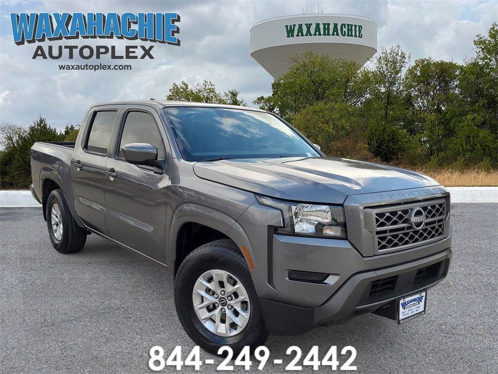 2024 Nissan Frontier SV's photo