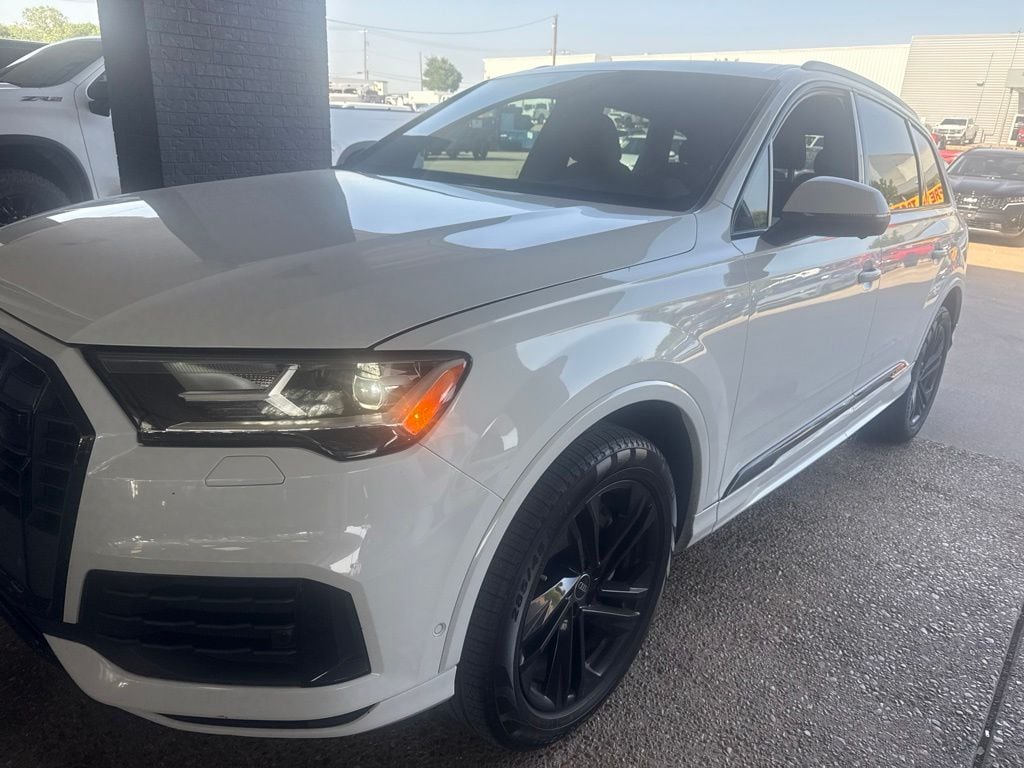 2023 Audi Q7 45 Premium quattro Tiptronic's photo