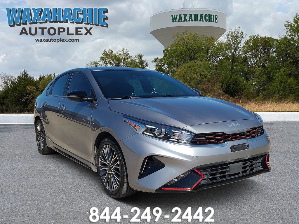 2024 Kia Forte GT-Line AT's photo