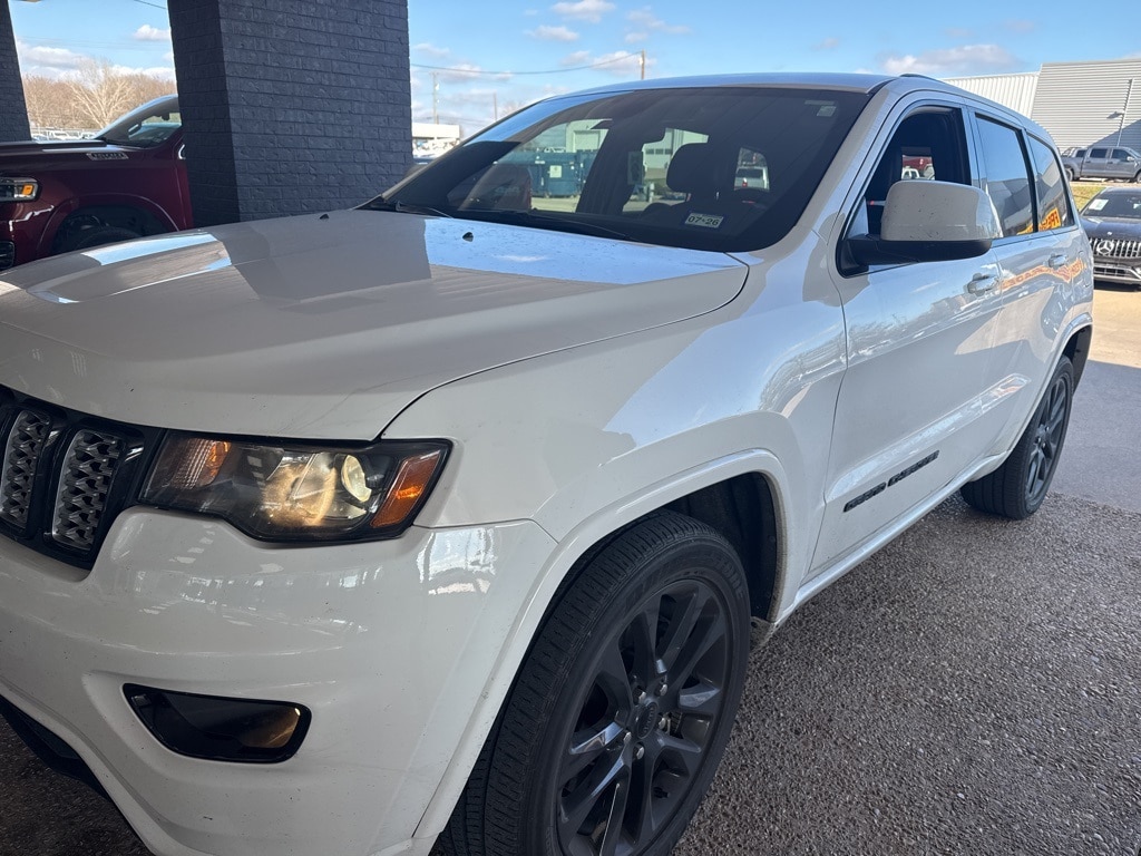 2021 Jeep Grand Cherokee Laredo X's photo