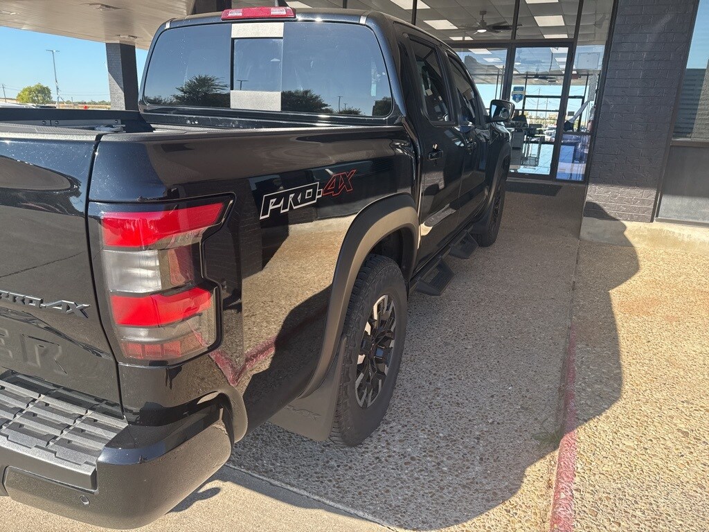 2023 Nissan Frontier PRO-4X photo 3