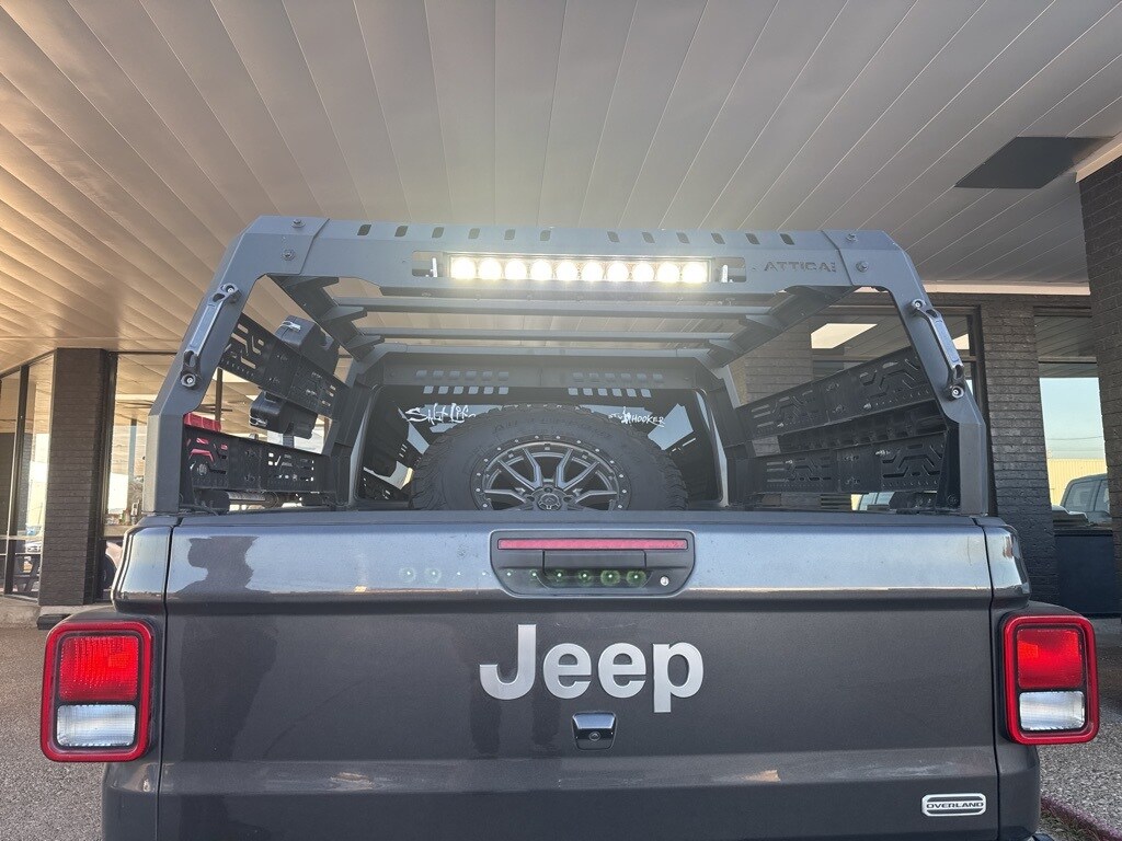 Used 2022 Jeep Gladiator Overland Truck