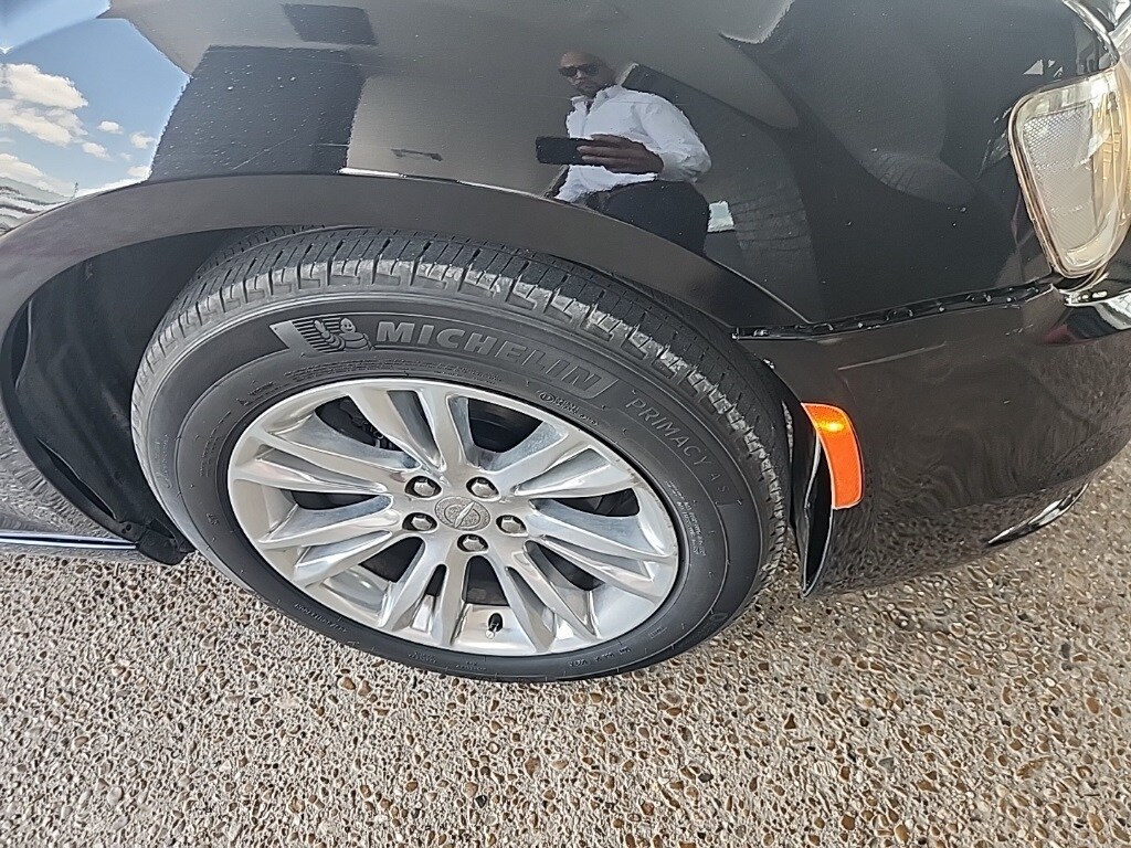 Used 2016 Chrysler 300 C with VIN 2C3CCAEG5GH343073 for sale in Waxahachie, TX
