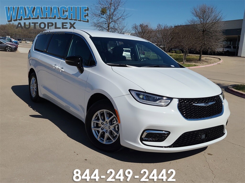 Used 2026 Chrysler Pacifica Select Minivan/Van