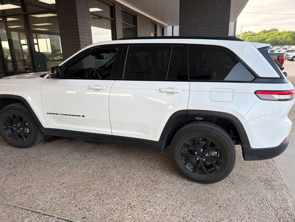 2024 Jeep Grand Cherokee Altitude X's photo