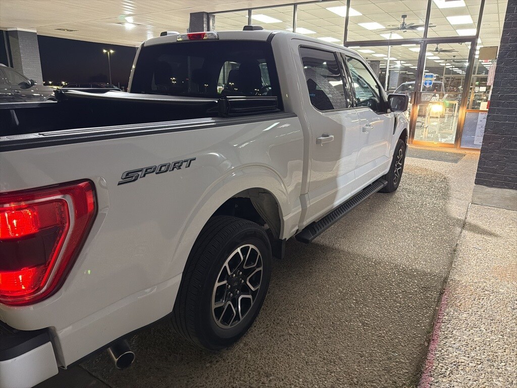2023 Ford F-150 XLT photo 3