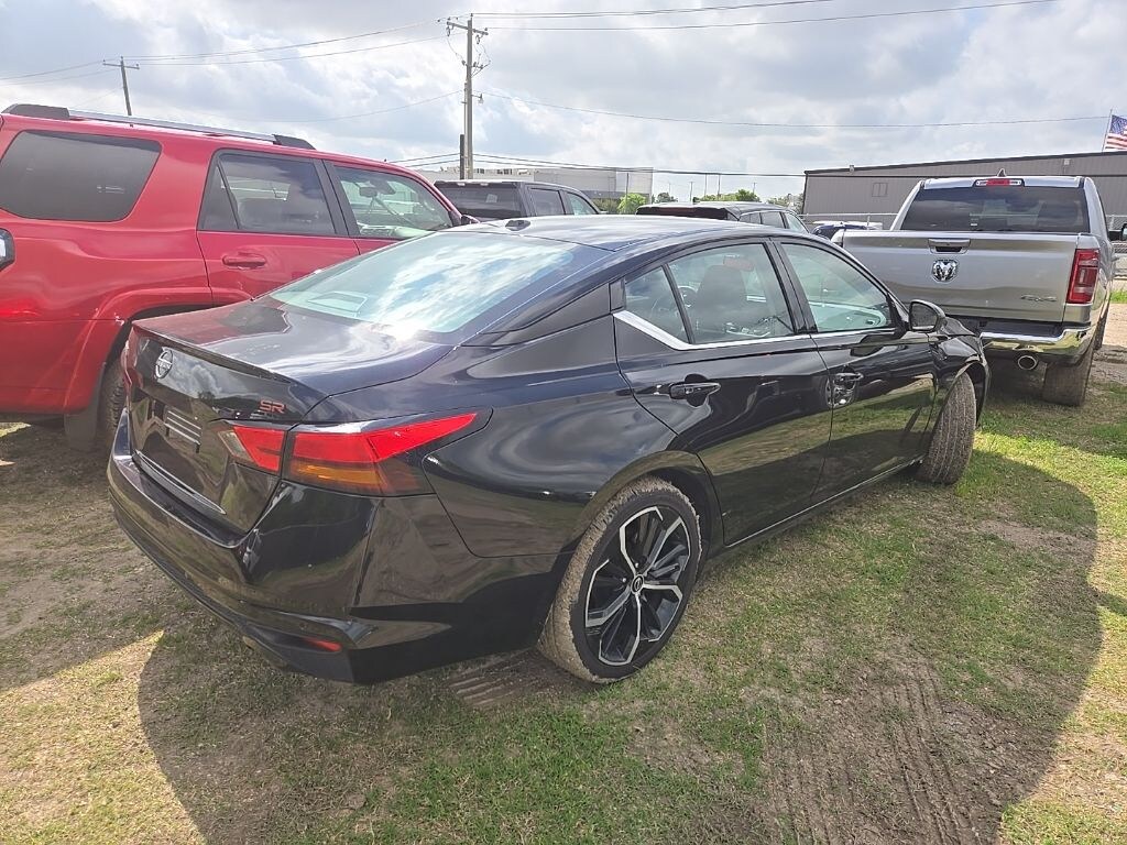 Used 2024 Nissan Altima 2.5 SR Sedan