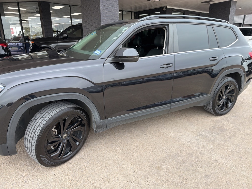 2022 Volkswagen Atlas SE w/Tech's photo