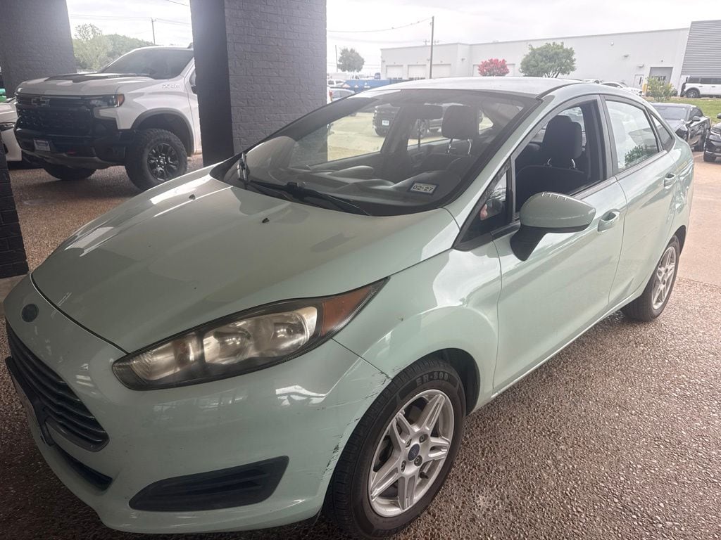 2017 Ford Fiesta SE Sedan's photo