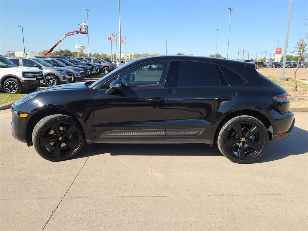 Used 2022 Porsche Macan Base SUV