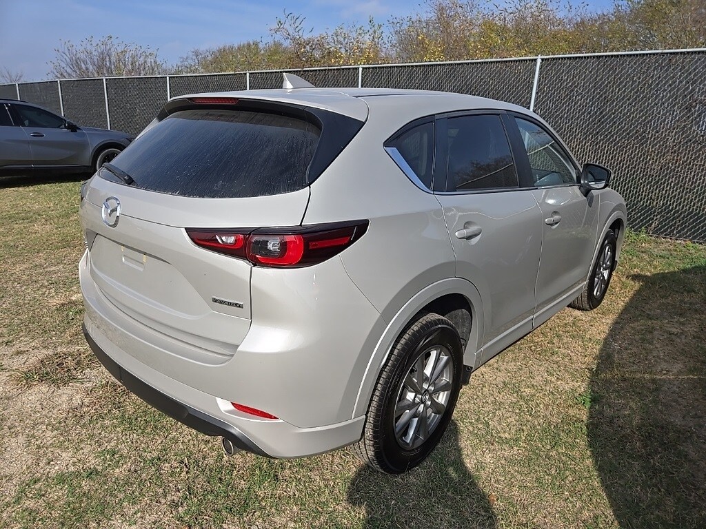 2025 Mazda CX-5 2.5 S Preferred photo 2