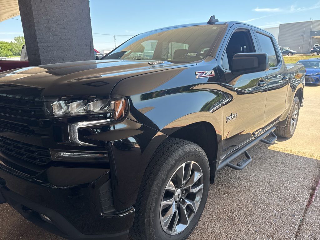 2021 Chevrolet Silverado 1500 RST 4X4 Crew Cab Short Box's photo