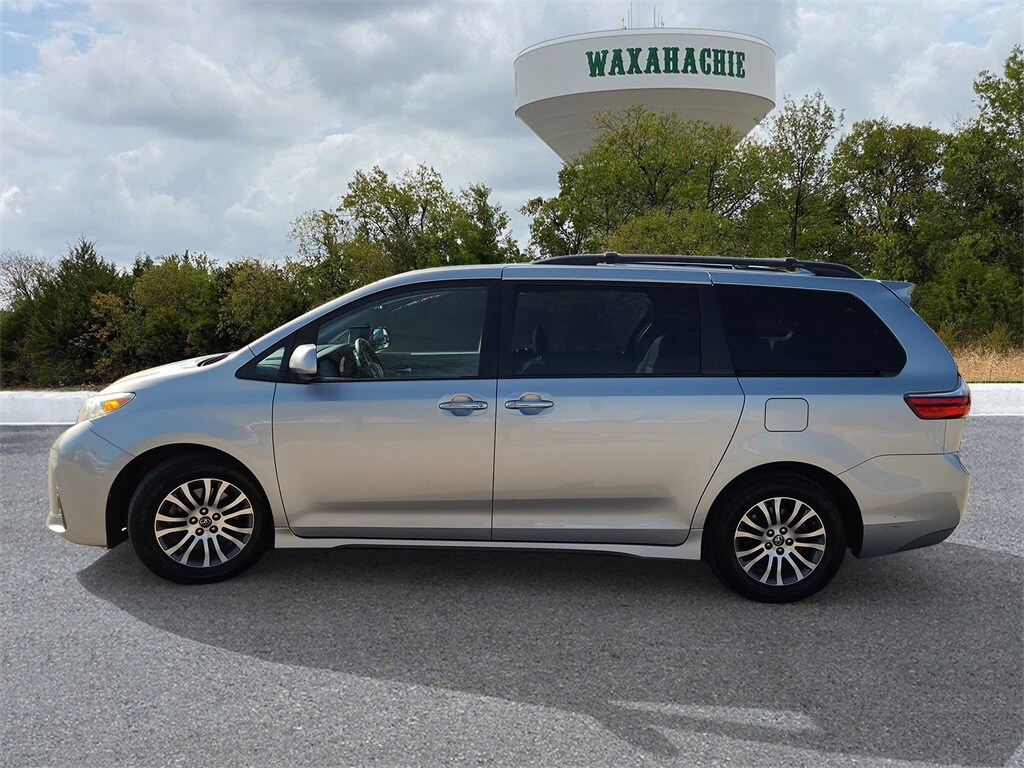 Used 2020 Toyota Sienna XLE Minivan/Van