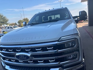 2023 Ford F-250SD Lariat Truck