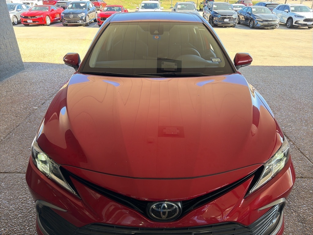 2023 Toyota Camry LE's photo