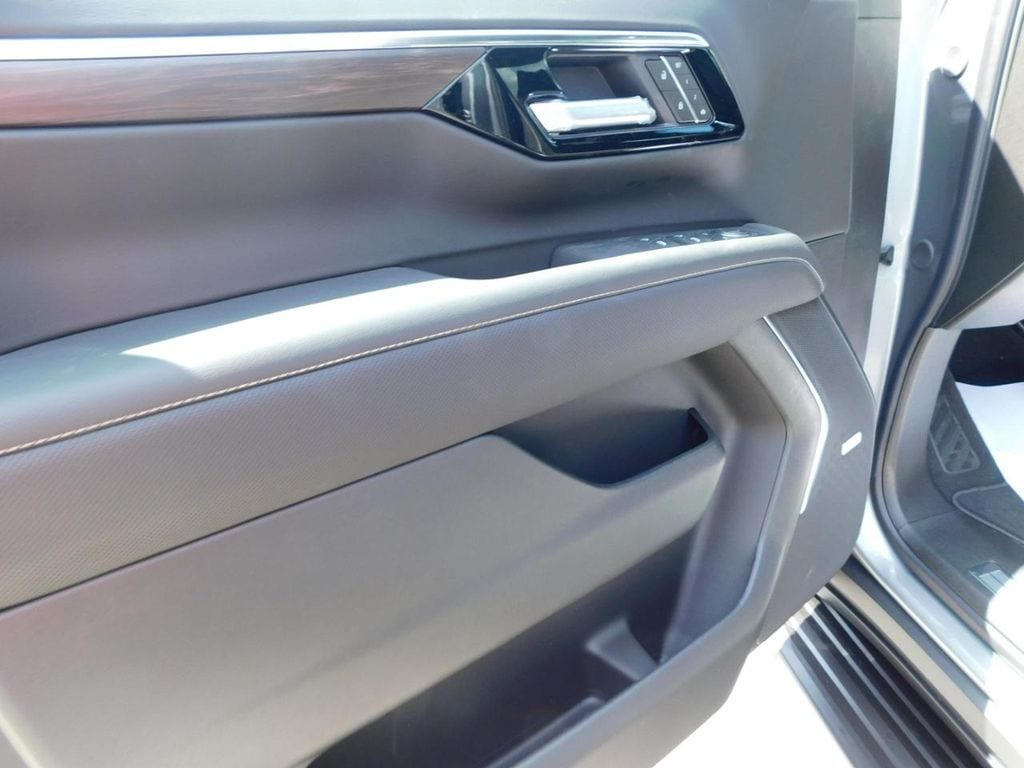 2026 Chevrolet Tahoe Premier - Photo 36