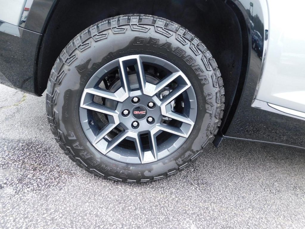 2026 GMC Terrain AT4 - Photo 9