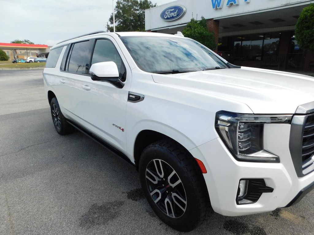 Used 2023 GMC Yukon XL AT4 SUV