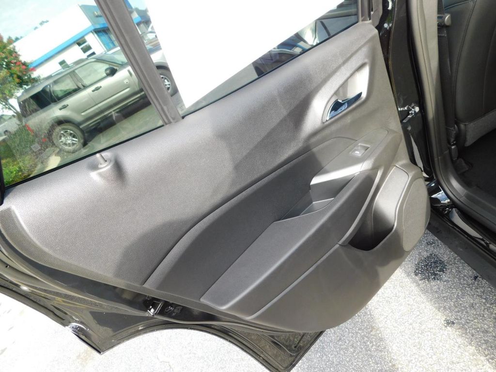 2026 Chevrolet Trax LT - Photo 18