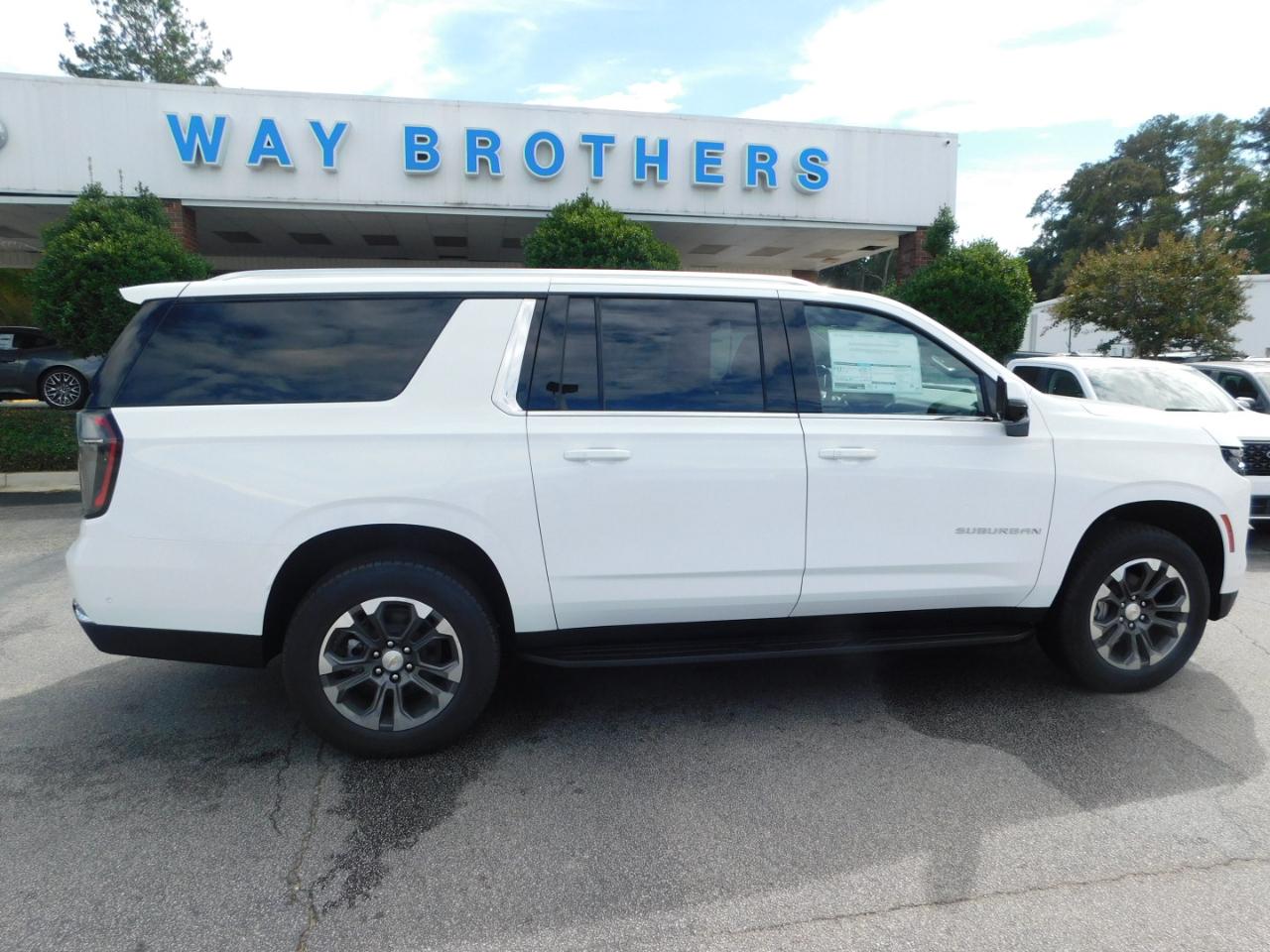 2027 Chevrolet Suburban LT