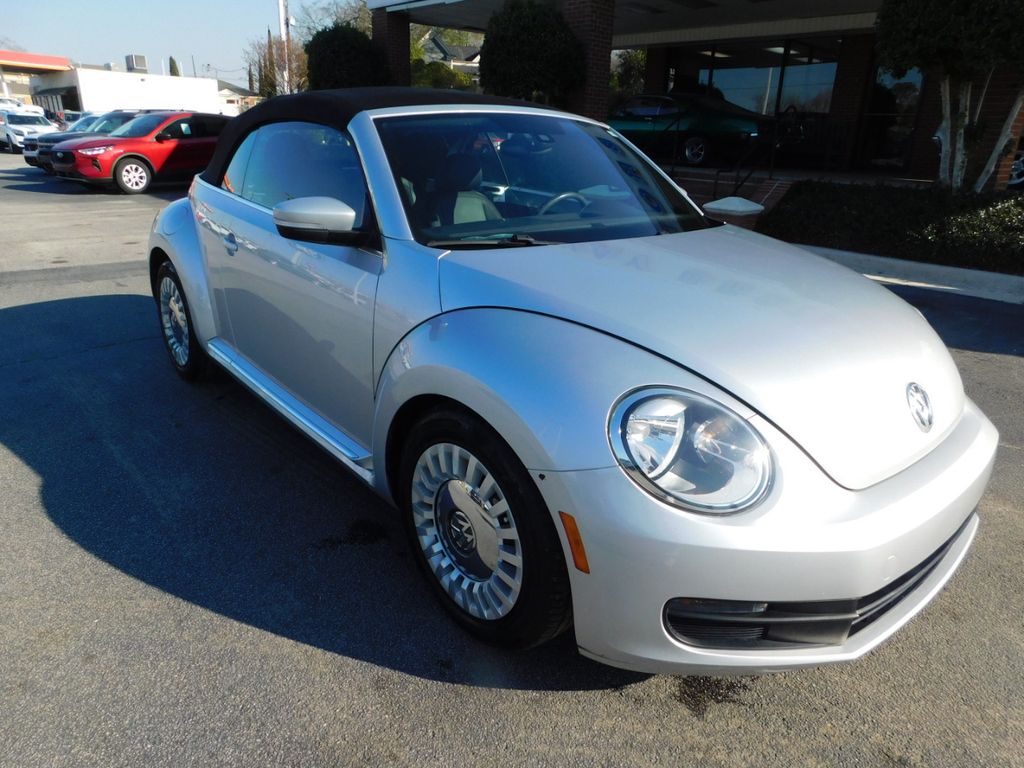 2016 Volkswagen Beetle Convertible 1.8T S photo 2