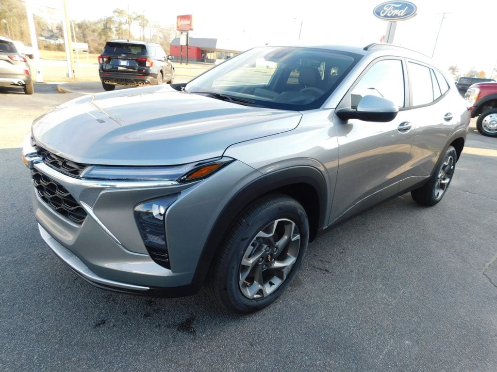 New 2026 Chevrolet Trax LT SUV