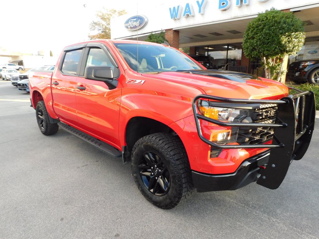 2024 Chevrolet Silverado 1500 Custom Trail Boss photo 2