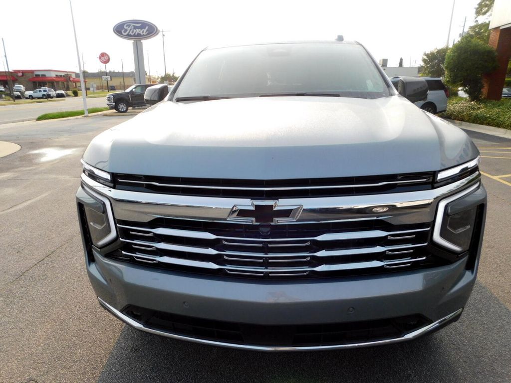 2025 Chevrolet Tahoe Premier photo 3